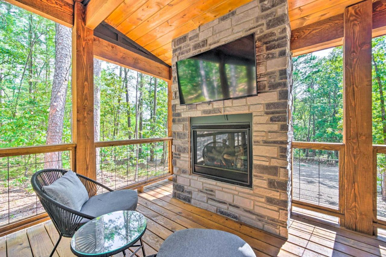 Chic Broken Bow Cabin With Hot Tub And Gas Grill! Exterior foto